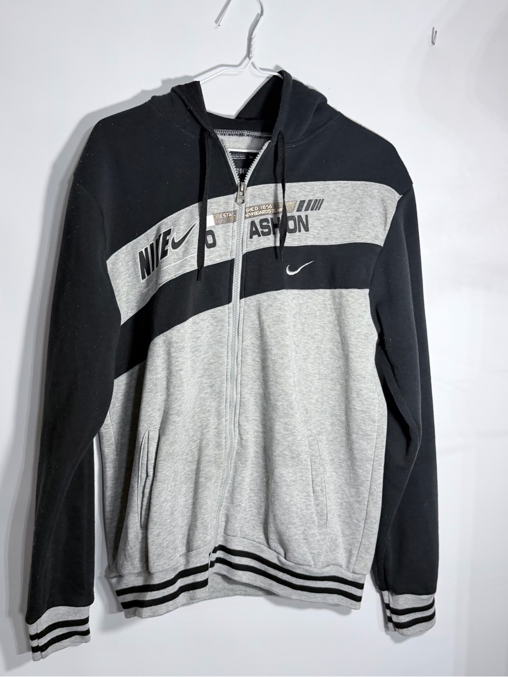 Nike Black & Gray Colorblock Full-Zip Hoodie with Hood